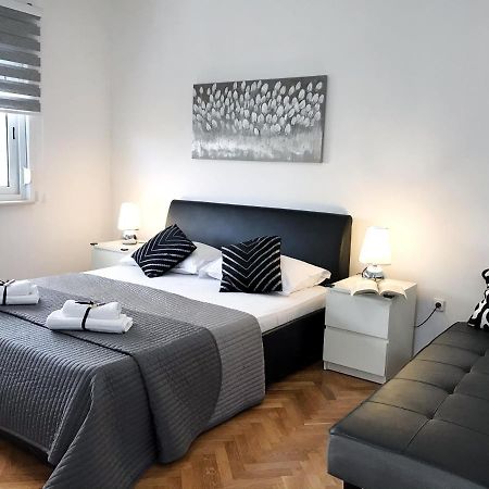 Apartments Robert Каштела Экстерьер фото