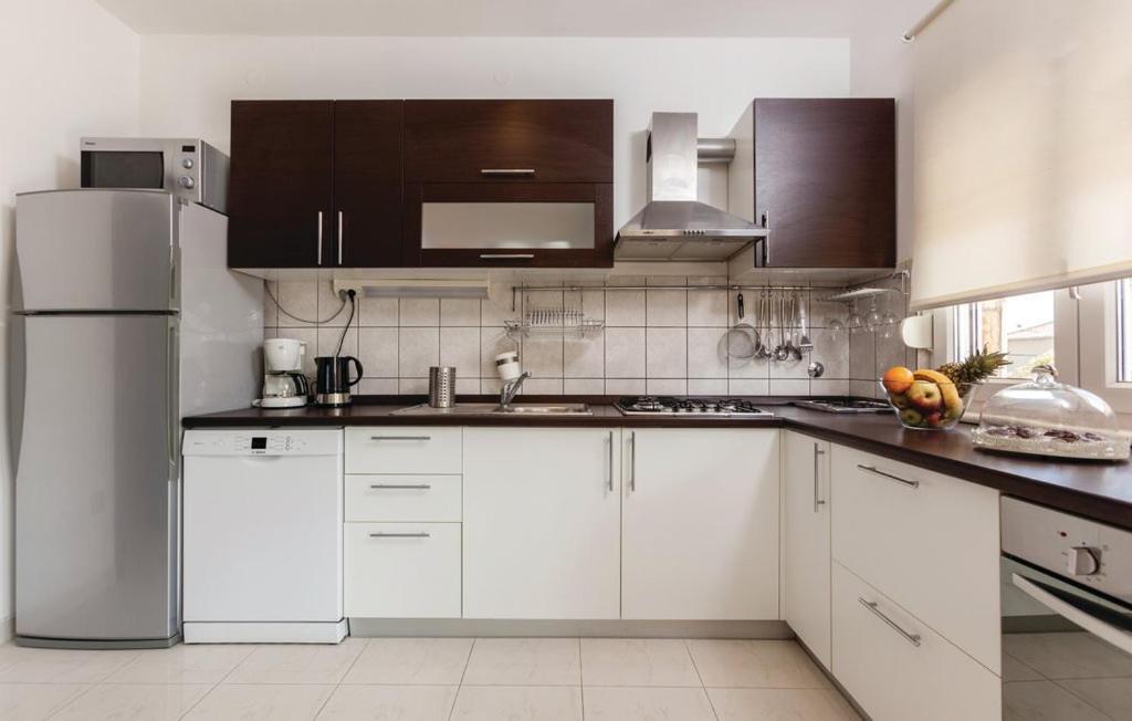 Apartments Robert Каштела Экстерьер фото