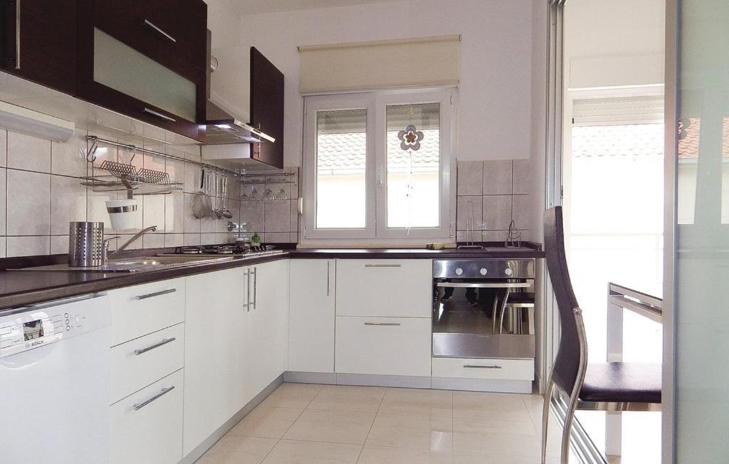 Apartments Robert Каштела Экстерьер фото